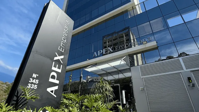 Crise da Apex Partners se agrava, com ação contra ex-presidente e bloqueio de resgates