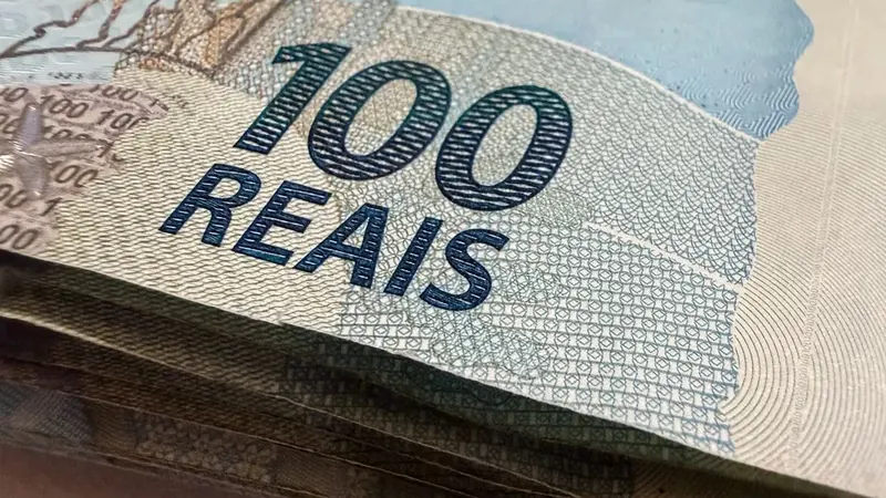 Endividamento recorde e juros altos pressionam consumo e setores da economia