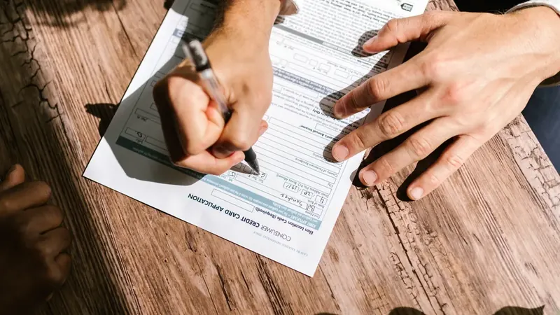 Desenrola Adimplentes abre crédito a informais e Fies