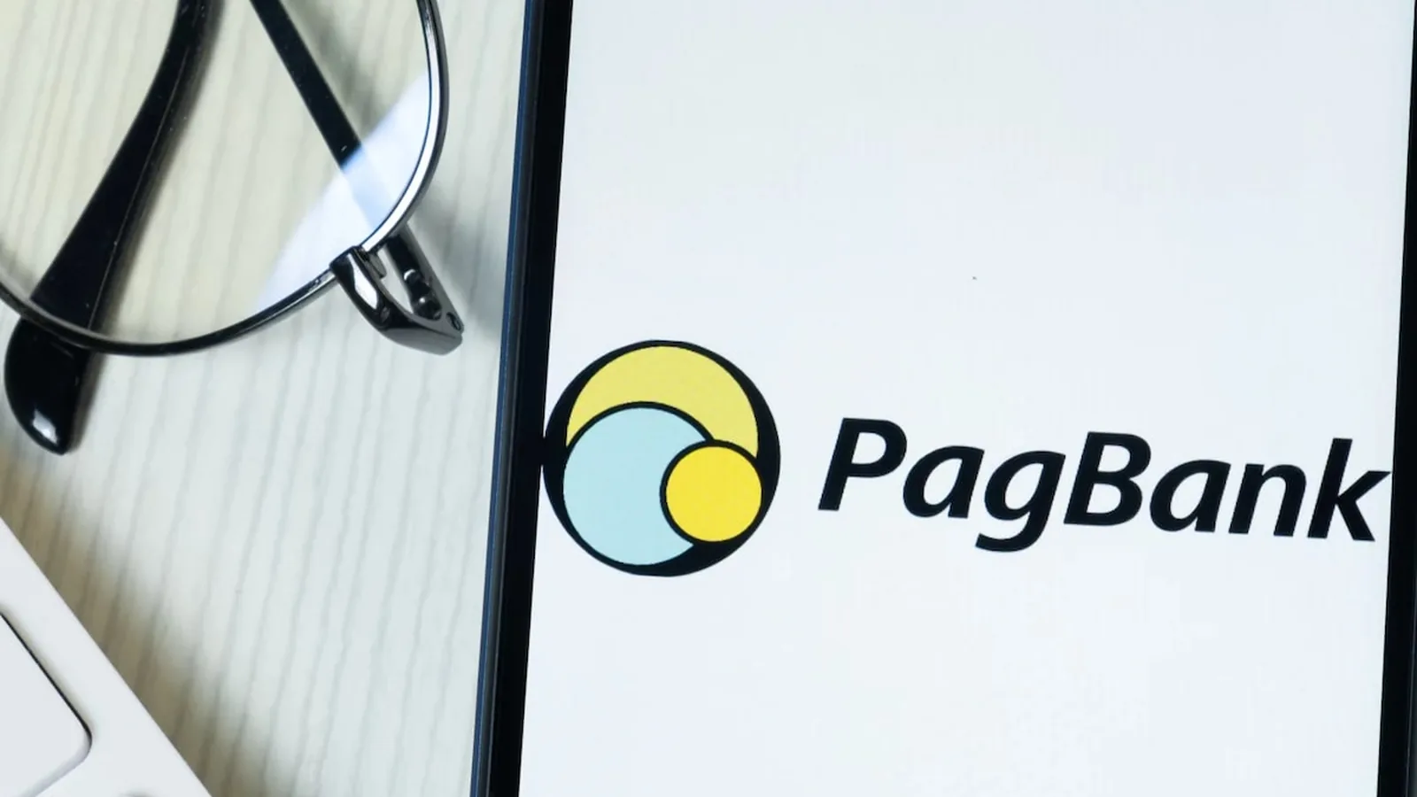 PagBank lucra R$ 576 milhões no 2T26; crédito cresce 31%, mas inadimplência avança