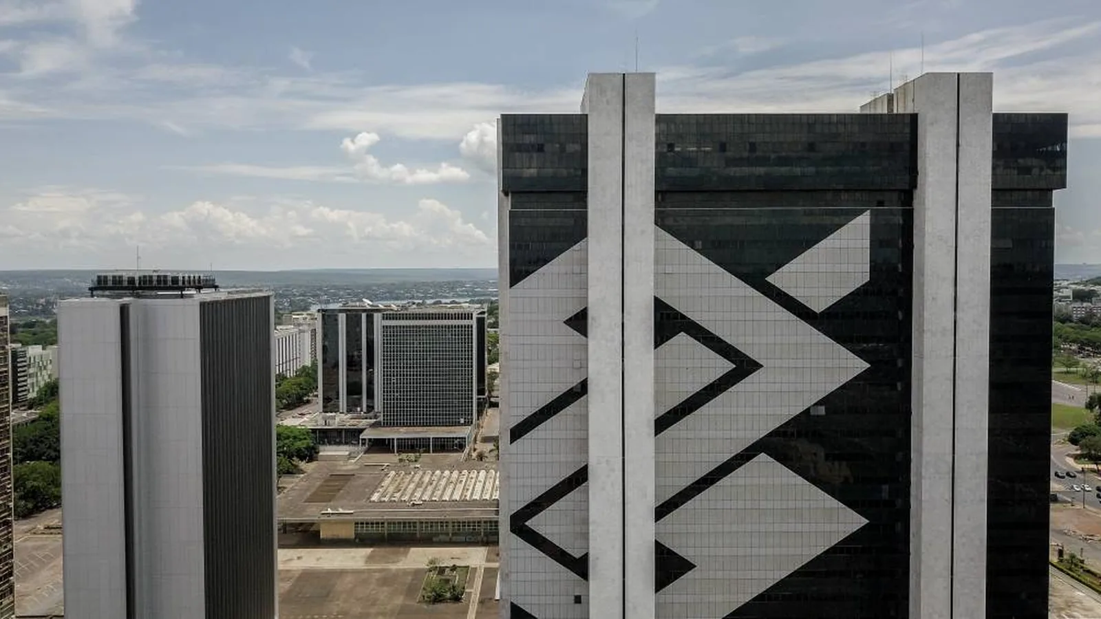Banco do Brasil (BBAS3) lucra R$ 7,3 bilhões no 1° semestre, queda de 34%