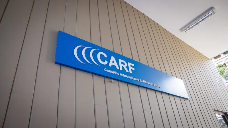 Carf permite dedução de perdas com créditos vencidos há mais de cinco anos sem necessidade de cobrança judicial