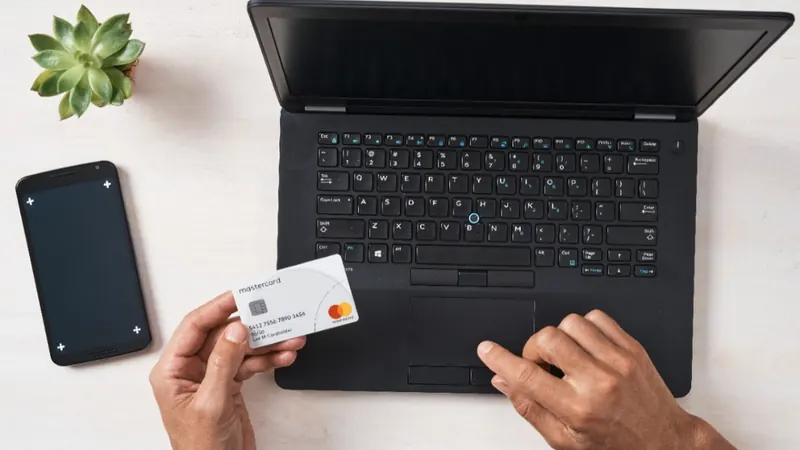 Crédito rotativo atinge R$ 39,3 bilhões com juros de 439,87% ao ano