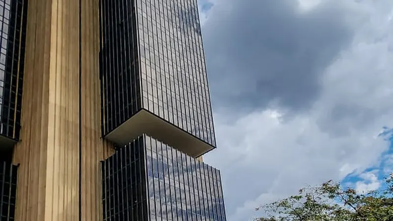 Banco Central prepara normas para coibir abusos na oferta digital de crédito