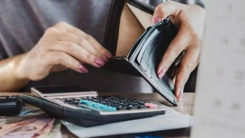 Endividamento atinge 82% das famílias brasileiras em agosto