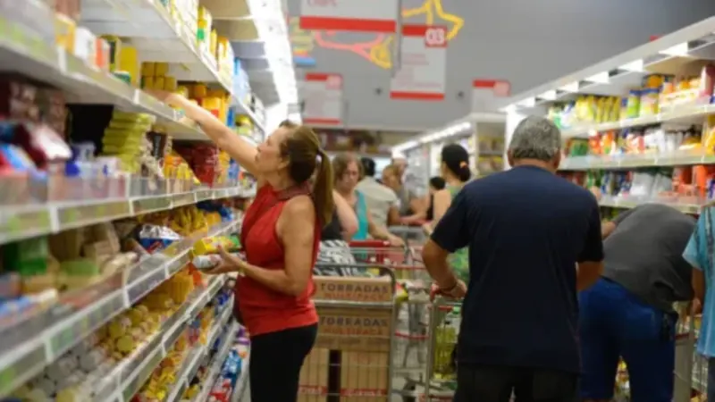 Confiança do consumidor paulistano cresce, aponta FecomercioSP