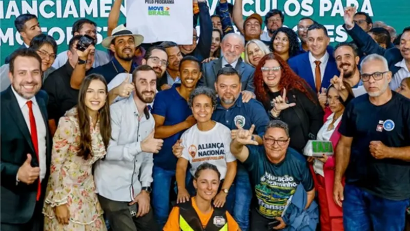 Governo torna permanente programa que garante crédito para motoristas de aplicativo