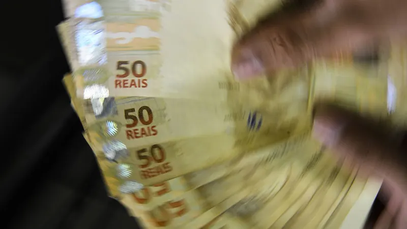Mercado reduz projeção da Selic, mas previsão de inflação sobe para 4,92%