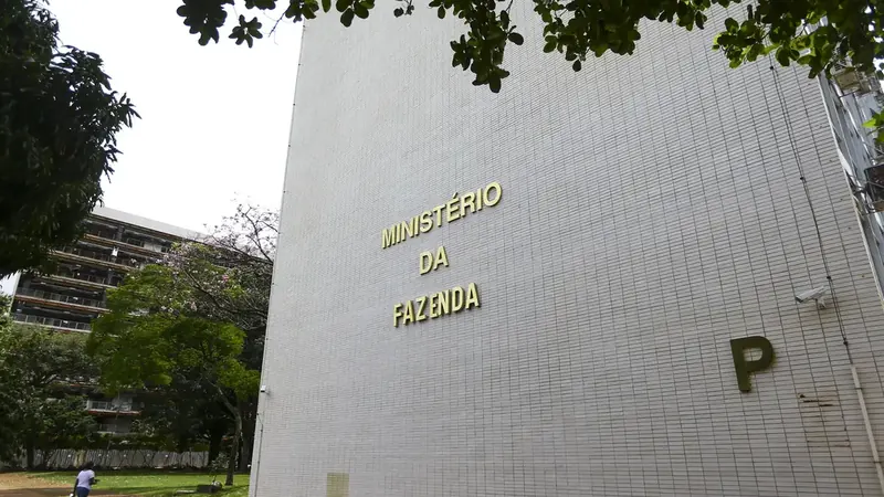 Governo corta estimativa do PIB e reduz projeção da inflação para 4,9% em 2026