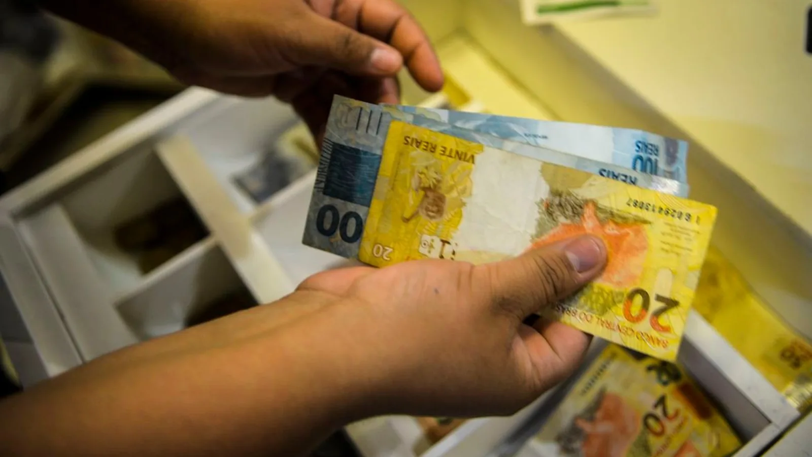 Governo cria 3ª fase do Desenrola com compra de dívidas pela União