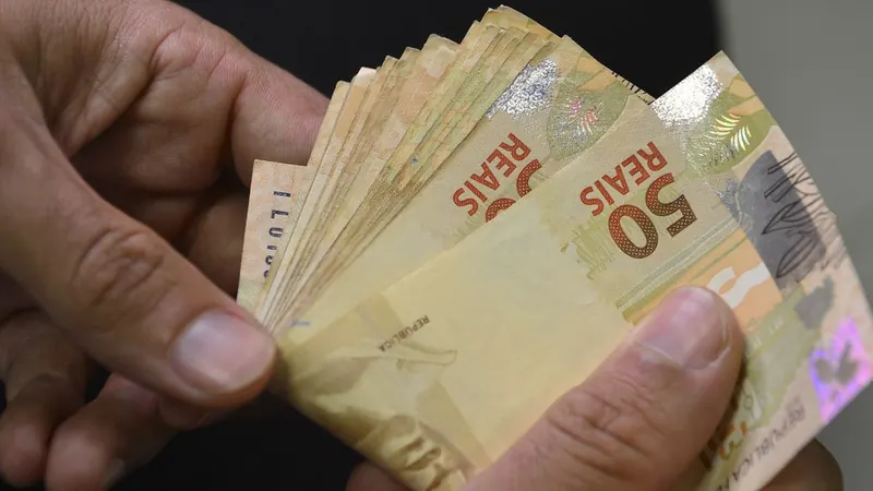 Está com dívidas? Novo Desenrola pode reduzir valores de R$ 10 mil para R$ 1 mil