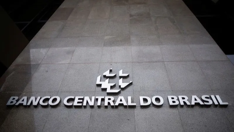 Inadimplência bate novo recorde em agosto, segundo Banco Central
