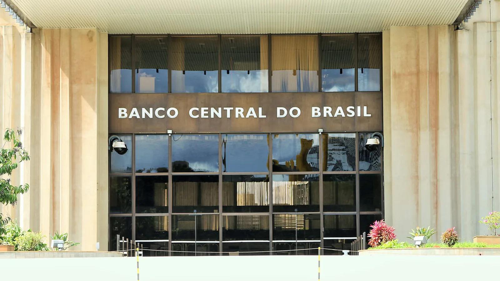 Banco Central muda regras para criptomoedas e adia reporte de autocustódia ao Coaf
