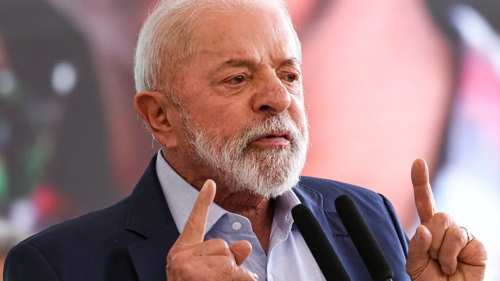 Lula avalia proibir bancos de oferecerem mais de um cartão de crédito por pessoa