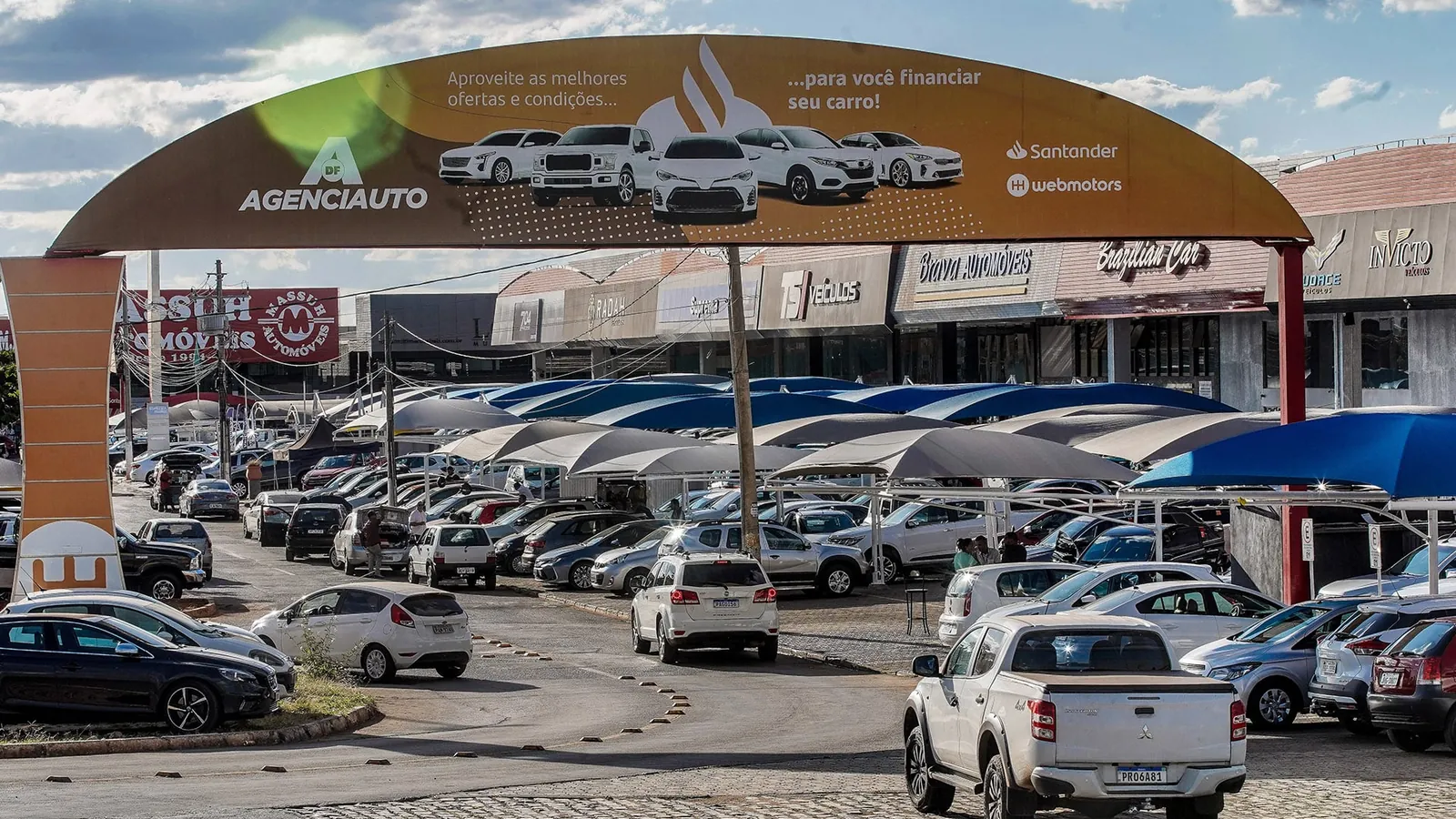 Financiamento de veículos tem melhor agosto em 15 anos, e inadimplência é a maior desde 2012