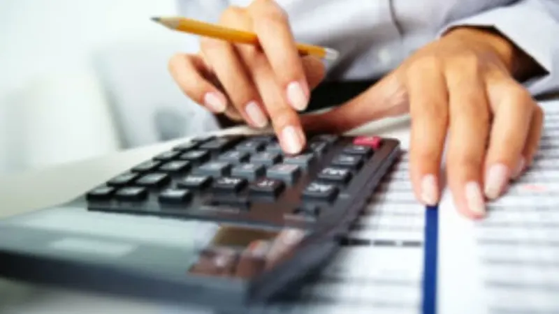 Endividamento das famílias cai pela primeira vez no ano e fica em 81,7%