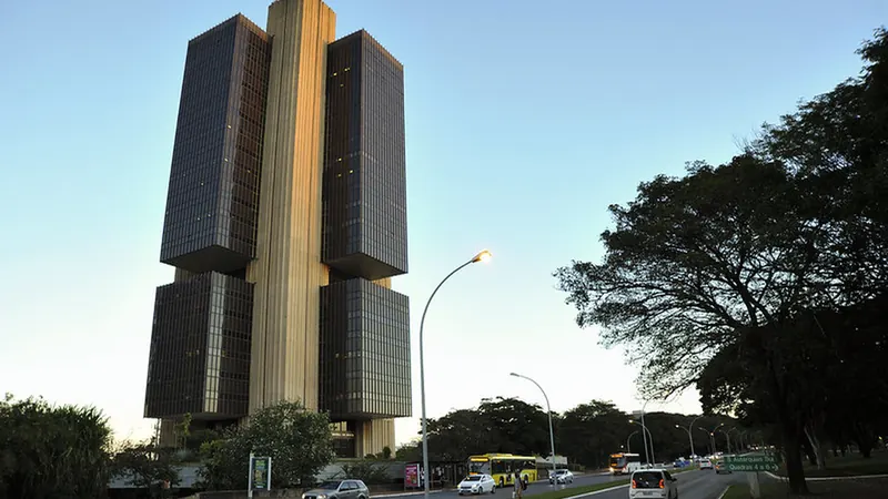 Registros de fraudes financeiras crescem 10% após novas regras do Banco Central
