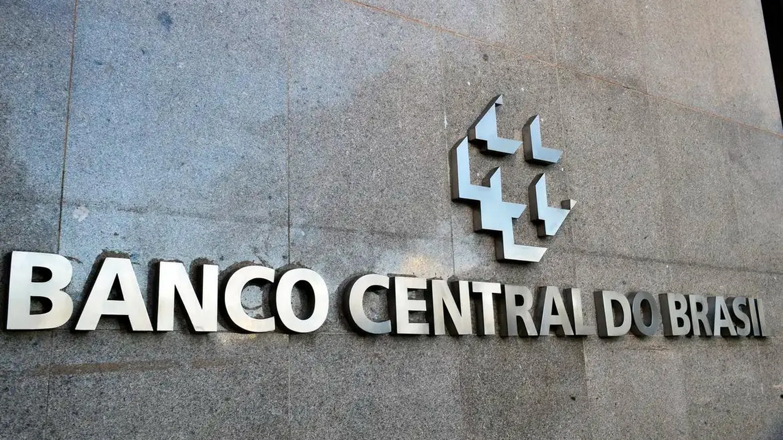 Novas regras do Banco Central ampliam identificação de golpes; fraudes financeiras passam de 9 milhões no país
