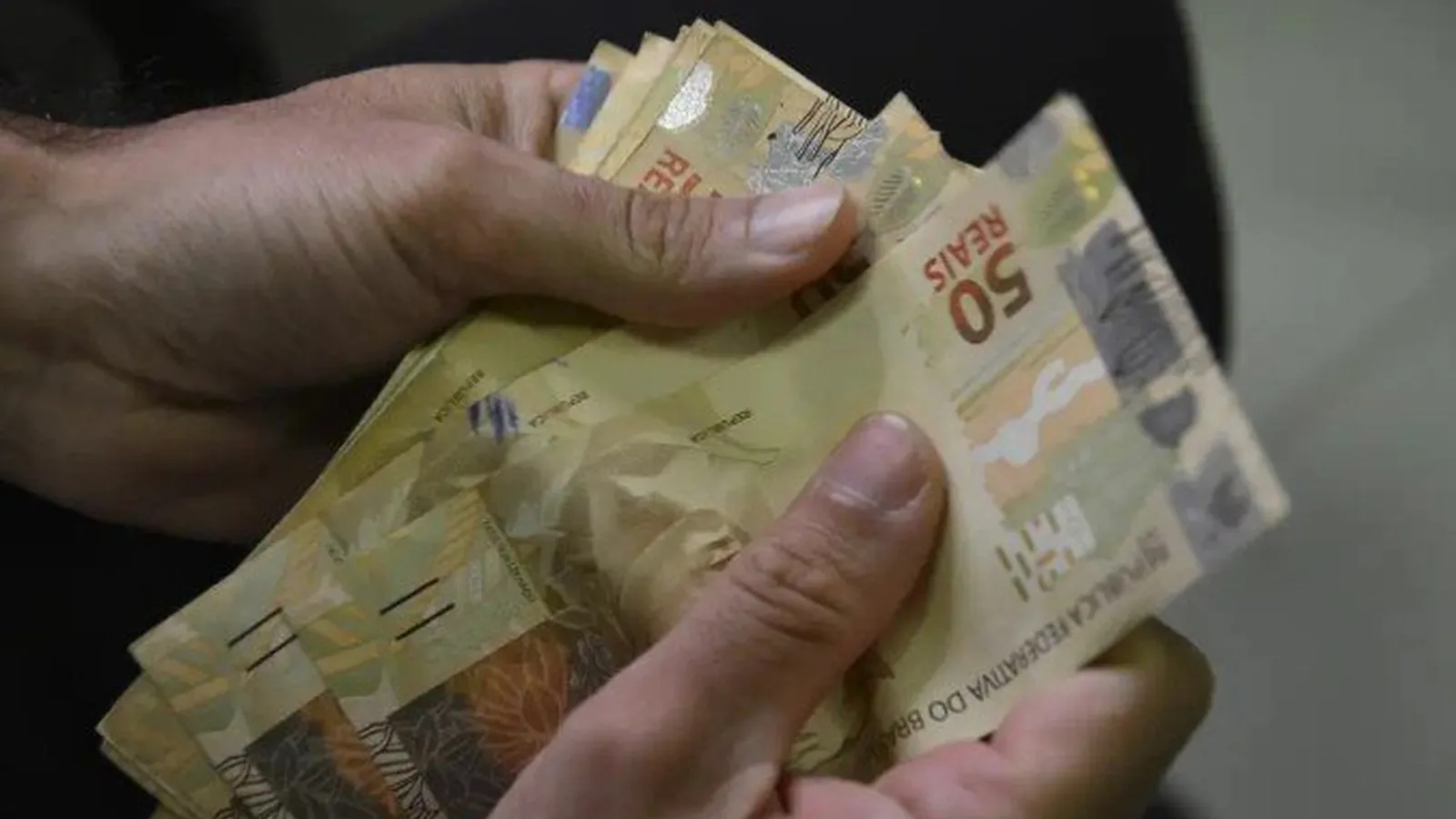 Entenda como deve funcionar o Pix MEI, que prevê até R$ 5 mil para investir