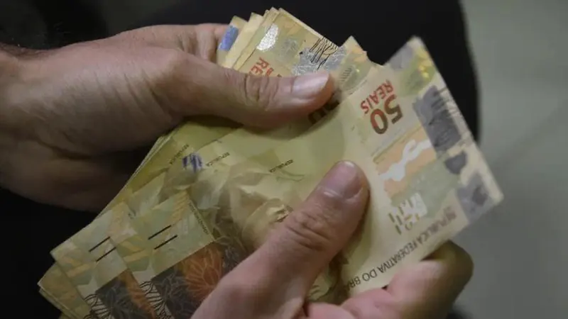 Entenda como deve funcionar o Pix MEI, que prevê até R$ 5 mil para investir