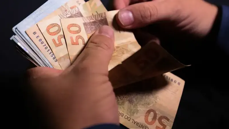 Governo propõe perdão de dívidas e auxílio de até R$ 5 mil para MEIs