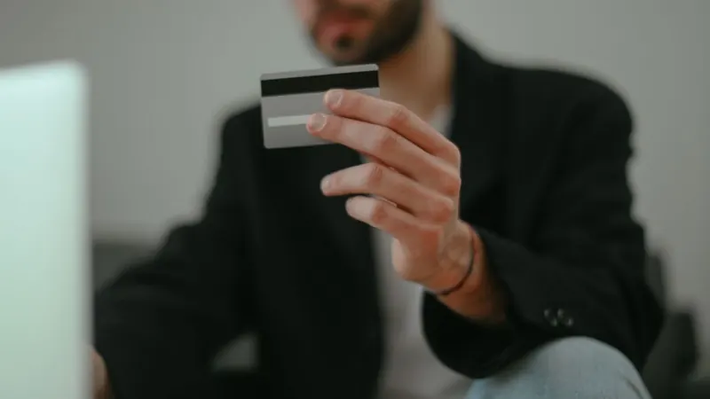 Indícios de fraudes financeiras superam 9 milhões de registros no Brasil no 1º semestre de 2026