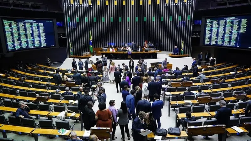Câmara aprova ampliação do teto do MEI e perdão de dívidas - - Misto Brasil