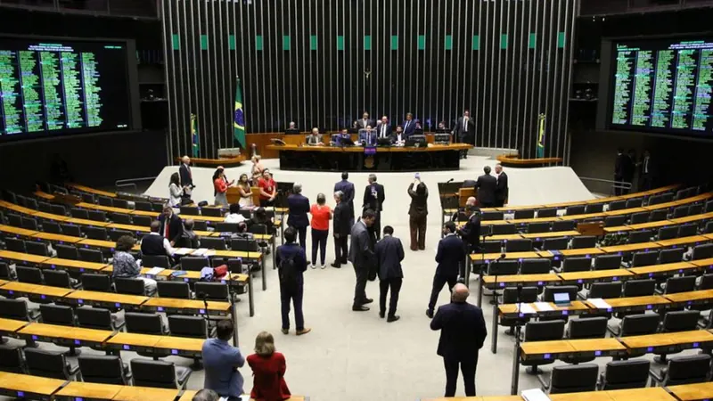 Câmara aprova aumento do limite de faturamento do MEI e perdão de dívidas; veja o que muda