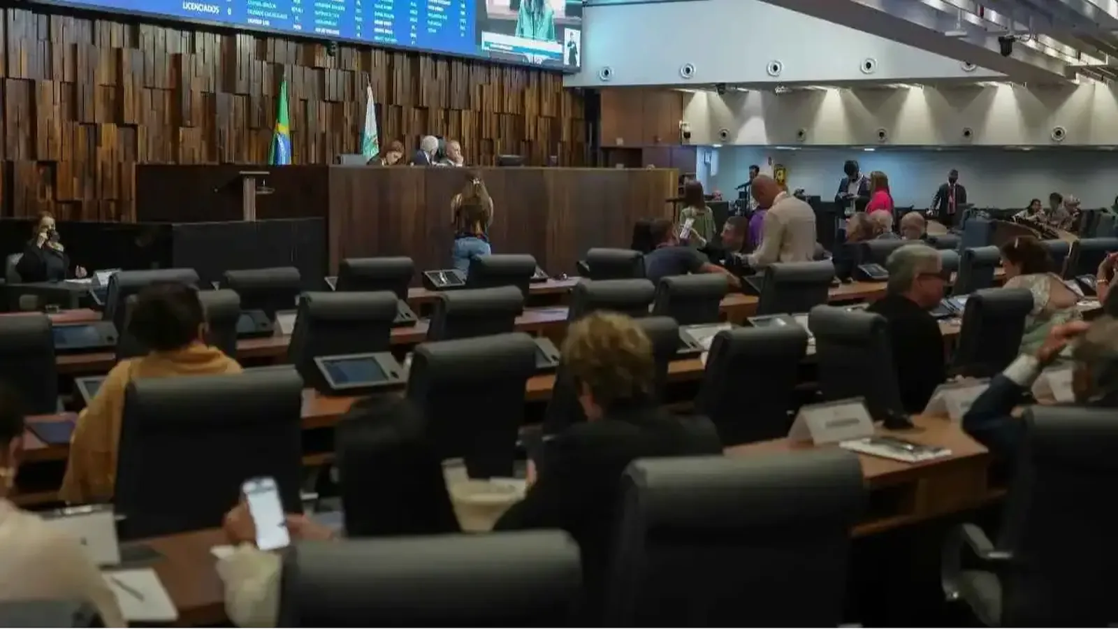 Devedor contumaz: Alerj vota nesta terça (20) regras e negociação de dívidas no RJ