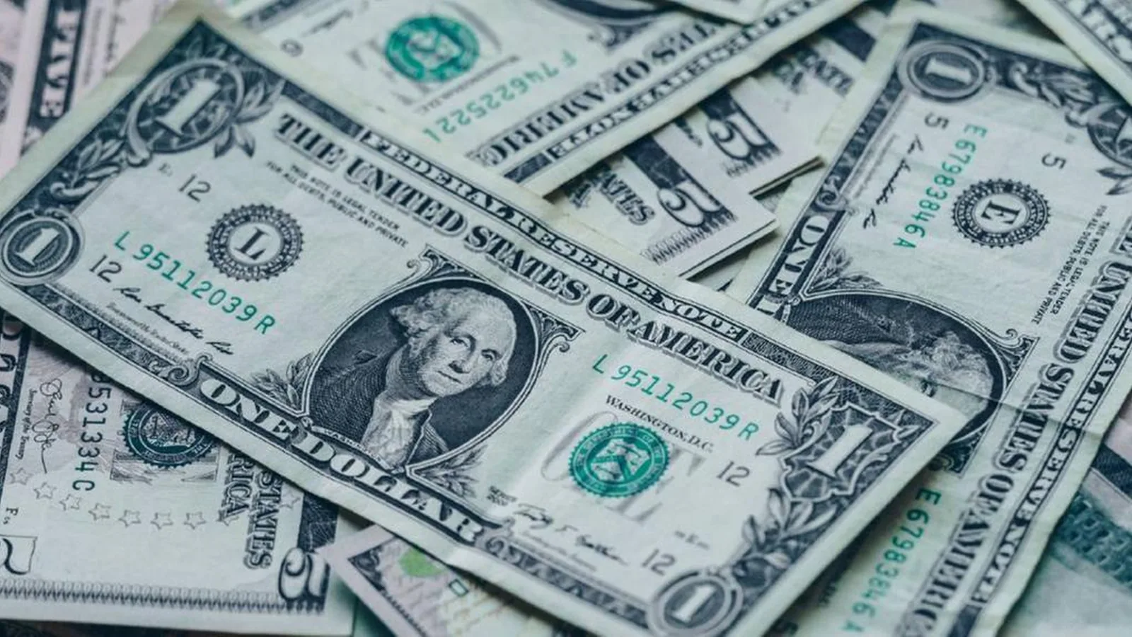 Selic e câmbio seguem estáveis para 2026, mostra boletim do Banco Central