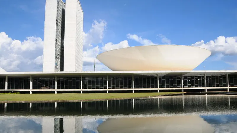 CAMARA DOS DEPUTADOS - Projeto de Lei em análise na Câmara proíbe cobrança trabalhista de empresa não envolvida no processo inicial, seguindo decisão recente do STF