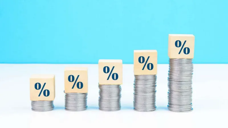 Juros às famílias sobem a 64% ao ano e inadimplência continua no maior nível da série histórica