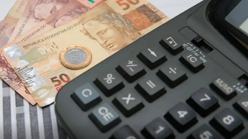 Inadimplência no Brasil mantém recorde de 4,7% em junho mesmo com Desenrola