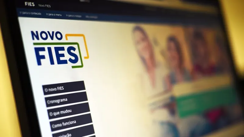 CMN retira juros da carência de crédito para adimplentes do Fies